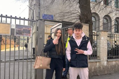 Matematica a provocat emotii elevilor din Sibiu la simulare Geometria le a dat batai de cap A fost dificil video