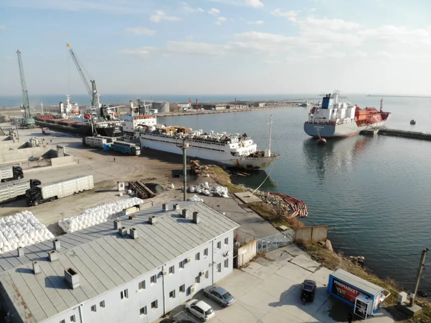 Nava scufundata in Portul Midia o persoana a decedat