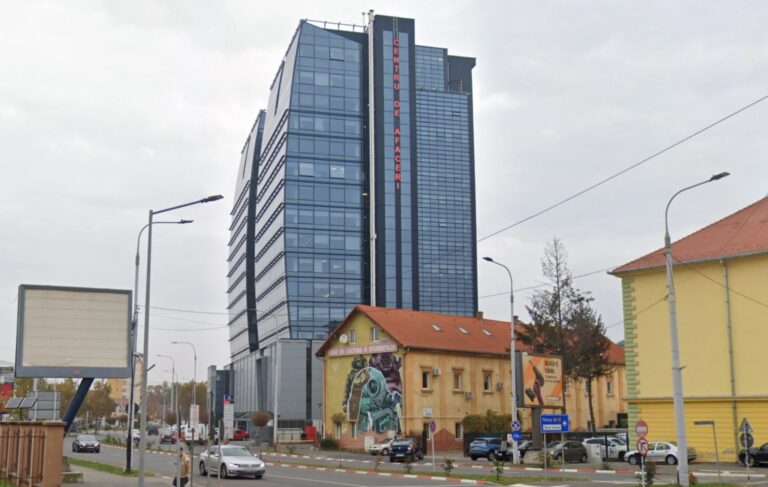 O companie din Sibiu reduce bonurile angajatilor la 5 lei Angajat Ce poti cumpara cu acesti bani