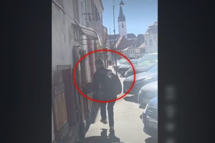 Pedofilul care a infiintat o asociatie pentru copii cu dizabilitati urmarit de Justitiarul din Berceni prin Sibiu video