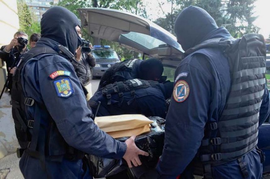Perchezitii ale DNA la Autoritatea Rutiera Romana suspiciuni de mita si examene aranjate