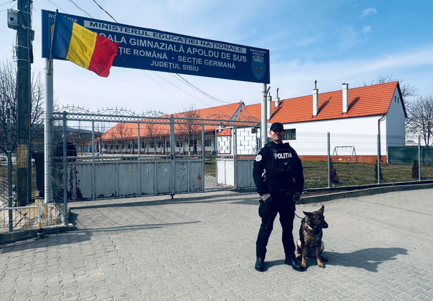 Politia a effectuat verificari in scoli si magazinele din apropiere in diverse localitati din Sibiu