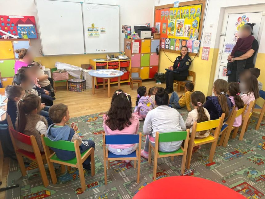 Politistii au discutat cu aproape 500 de elevi din Agnita despre combaterea violentei controale in jurul scolilor