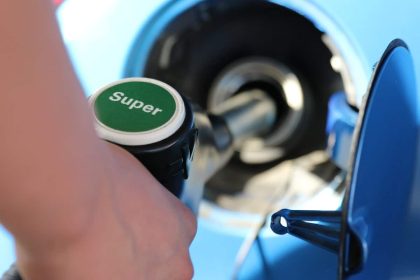 Pretul carburantului la pompa ar putea sa depasasca 10 Lei Ministrul energiei ofera clarificari