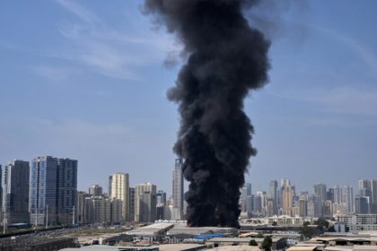 Profesoara din Medias prinsa cu fiicele intr un iad in Abu Dhabi Cerul era iluminat de explozii am fost duse in buncare