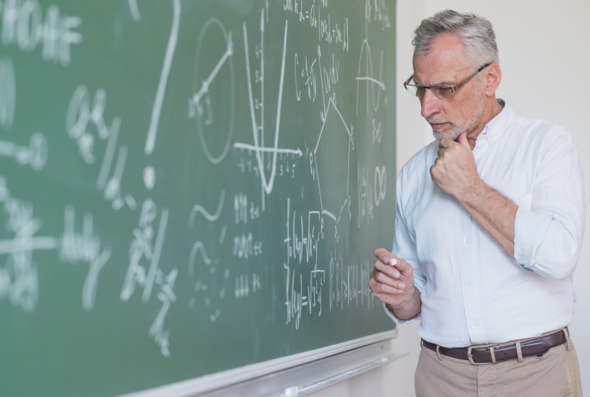 Profesorii si cercetatorii isi pierd aproape jumatate din sporul pentru doctorat