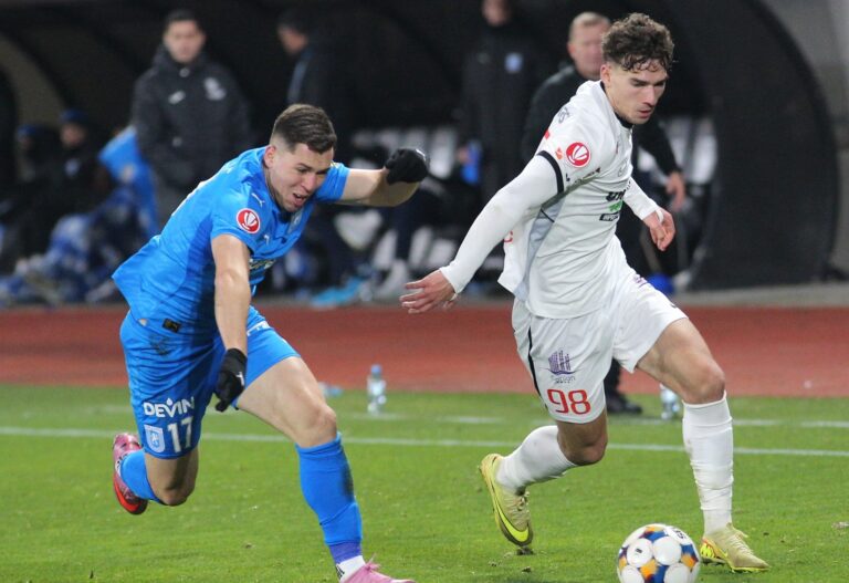 Sa anuntat lotul Romniei pentru confruntarea cu Turcia ce a hotart Lucescu in legatura cu sibienii Ciubotaru si Cabuz