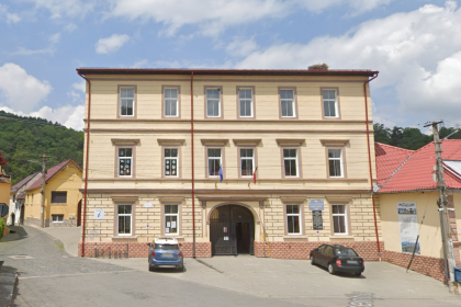 Sala de clasa in aer liber pentru elevii din Sadu cauza poate fi sprijinit a la Maratonul International Sibiu