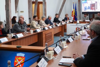 Sita se strange pentru fondurile Primariei Sibiu Cofinantarea creste la 15 iar proiectele educationale fara componenta de sanatate mintala sunt respinse