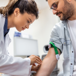 Test de sange inovator depisteaza rapid cancerul cerebral agresiv