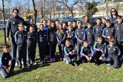 Trei medalii de argint la competitia regionala de natatie pentru copiii de la CSS Sibiu Este un bonus important