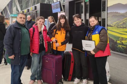 Ultimii elevi si profesori sibieni blocati in Dubai au ajuns acasa prin Bratislava Am fost anuntate ca trebuie sa ne grabim la aeroport