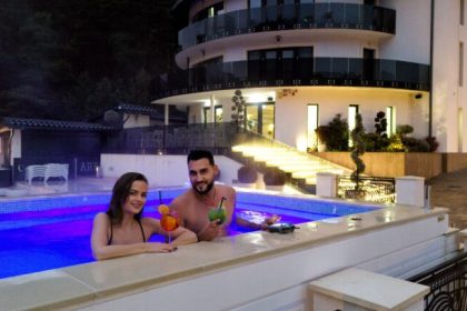 Un 8 martie de neuitat pentru cupluri la Sibiu jacuzzi si piscine ingalzlite la Carpentiere Arena Reduceri pentru rezervarile directe