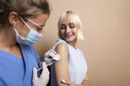 Vaccinarea impotriva HPV se extinde pentru fete si baieti cu varste intre 11 si 26 de ani