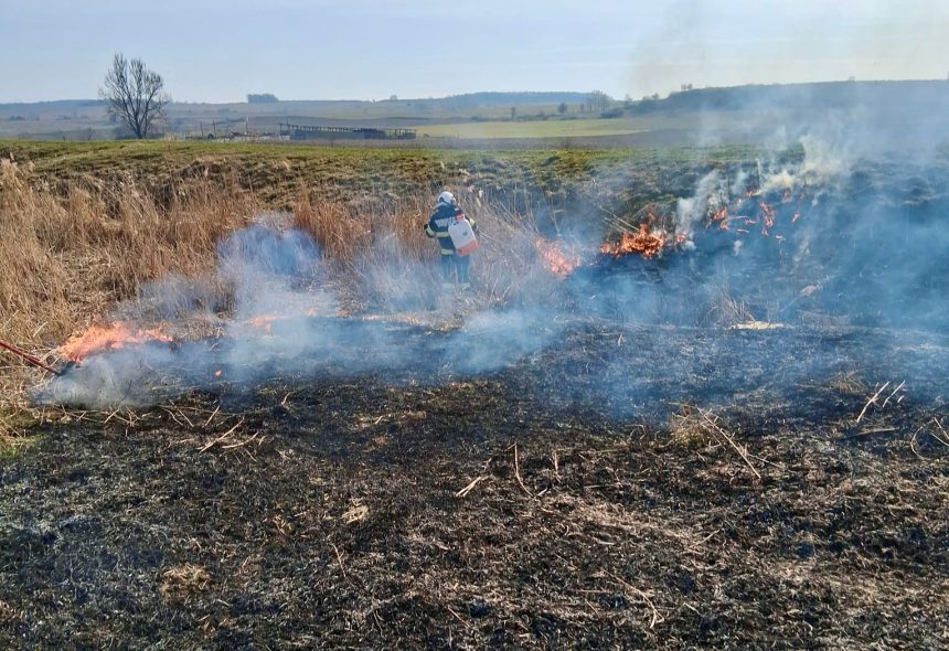 Val de incendii de vegetatie in judetul Sibiu sute de hectare devastate foto si video