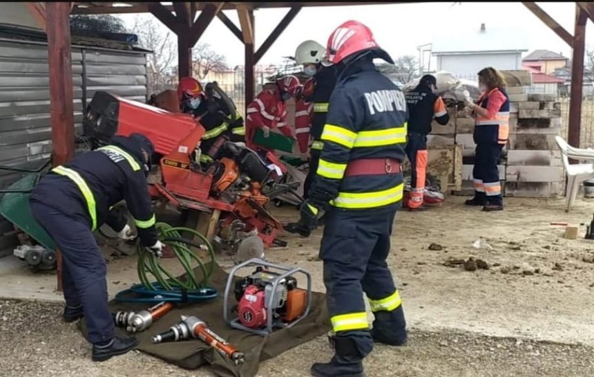 accident grav in cisnadioara un barbat a cazut de pe motocultor si a fost prins sub masina