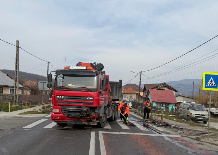 accident intre ramnicu valcea si sibiu trafic oprit pe dn7