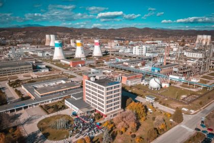 concedieri la o mare fabrica din valcea compania inchide sectii si in alte regiuni ale tarii