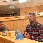 discutie deschisa intre parinti si furnizorii cornul si laptele la sibiu cornul produsul cel mai contestat video foto