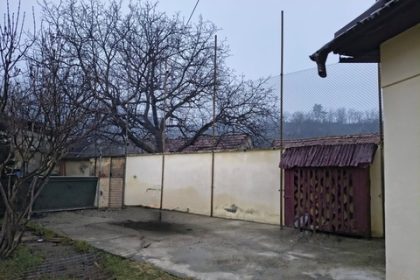 peste 10800 de lei stransi pentru reading hub foisor de lectura la scoala samuil micu proiect sustinut in cadrul maratonului de la sibiu cat mai este nevoie