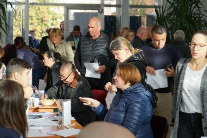 peste 31000 de locuri de munca disponibile in romania care sunt cele mai solicitate profesii