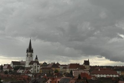 ploi si vant intens in zilele urmatoare rafale ce depasesc 80 de kilometri la ora