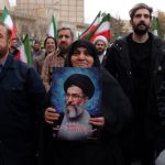 reactii opuse in iran dupa decesul lui ali khamenei sarbatoare si tristete in aceeasi noapte