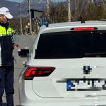 sibian oprit baut la volan pe un drum din judetul alba