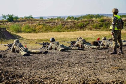 sibienii care au tereni langa polonul poplaca atentionare acces interzis in timpul tragerilor si exercitiilor