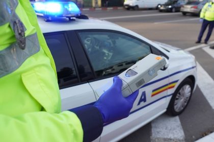 Sofer din Sibiu arestat dupa ce a fost surprins conducand sub influenta alcoolului si drogurilor