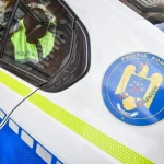 Adolescent de 17 ani din Boian, atac cu secure: a agresat un bărbat și a distrus o mașină