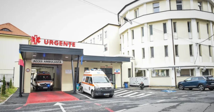 Bărbat de 72 de ani rănit grav după răsturnarea tractorului a murit la spital