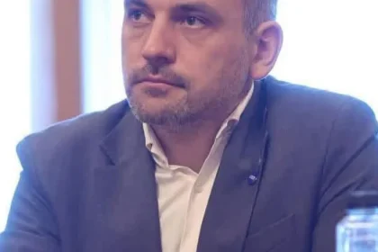 Echert: Cine a construit 32.000 de locuințe în șase luni? Nu se pune cărămidă pe cadavru