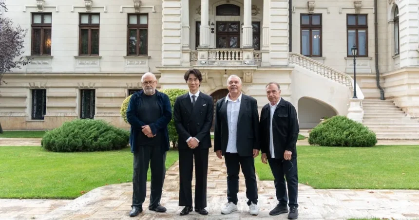 Kuranosuke Sasaki, decorat cu „Meritul Cultural”