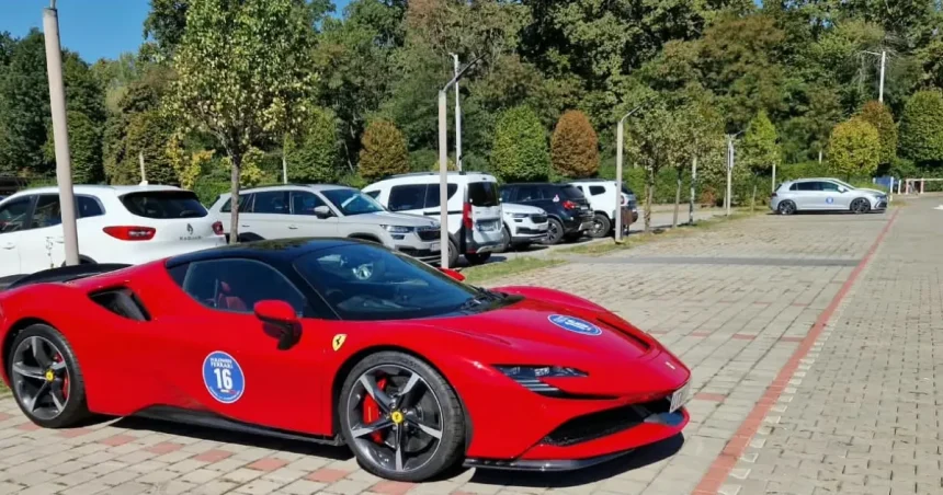 Mai multe Ferrari-uri au ajuns la Sibiu și participă la un tur pe Transfăgărășan