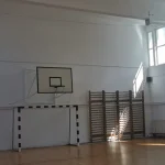 Primăria vrea să dea gratuit șapte săli de sport școlare clubului sportiv școlar