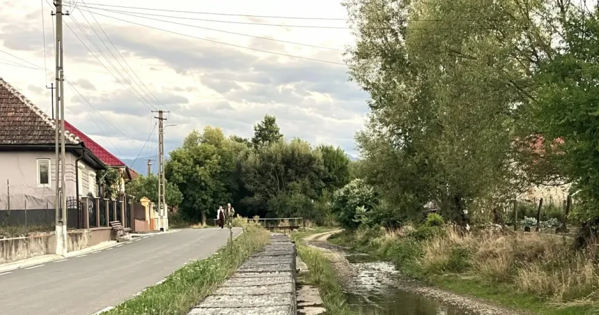 Rochia Mariei Tereza și apa din Laița: legenda Scoreiului spusă de peste 200 de ani