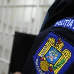 Trei adolescenți reținuți pentru tâlhărirea unui nepalez și folosirea cardurilor furate
