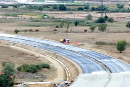 Turcii de pe autostrada Sibiu-Făgăraș au trecut de 50% pe un tronson: „Abia am început”