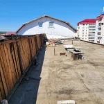 Valea Aurie: fără soluție după prăbușirea acoperișului. „Punem gălețile când plouă”