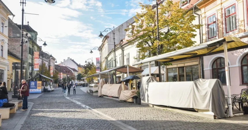 Vremea se răcește în Sibiu: ploi, descărcări electrice în weekend și ceață la munte