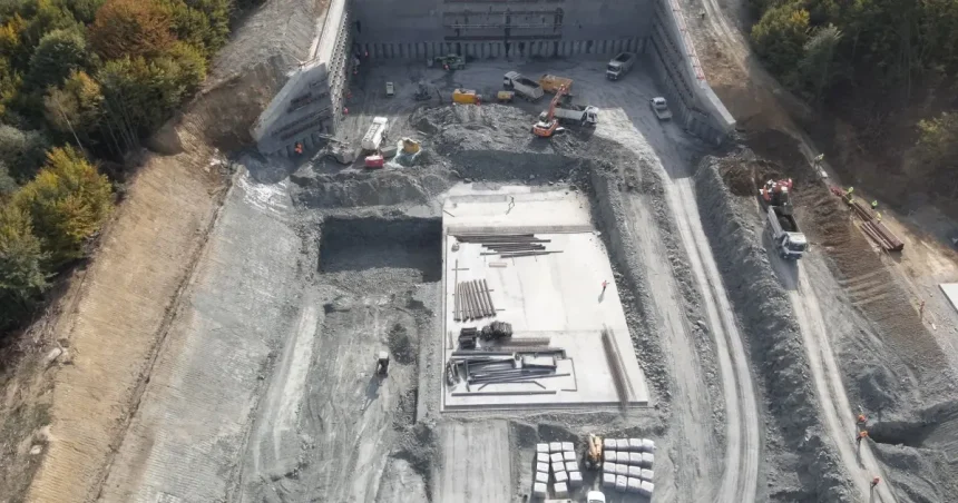 Capul de forare de la Tunelul Poiana, de 180 de tone, pregătit pentru lansare