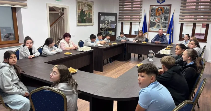 Elevii din Sadu au vizitat sediul Primăriei, în cadrul programului „Școala Altfel”