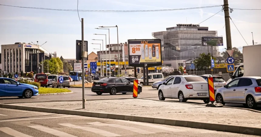 Insulă de refugiu pe Șoseaua Alba Iulia, lângă Lidl; trecerea de pietoni se mută
