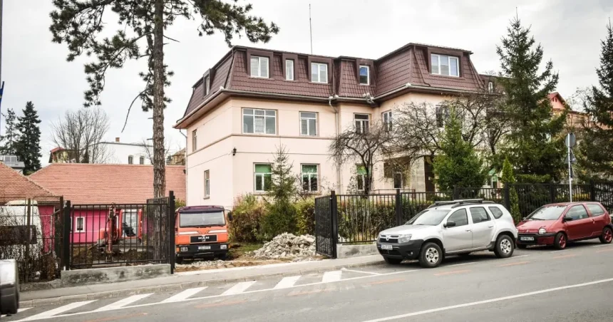 Lift nou la Pediatrie, adaptat pentru targă și scaun rulant. Peste un milion de lei