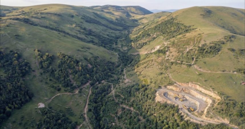 Mediu: revocare licență minieră la Rășinari. Compania: uzina e separat