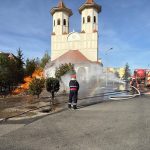 Preotul bisericii evacuate din Tălmaciu: „Oamenii au ieșit foarte calm”