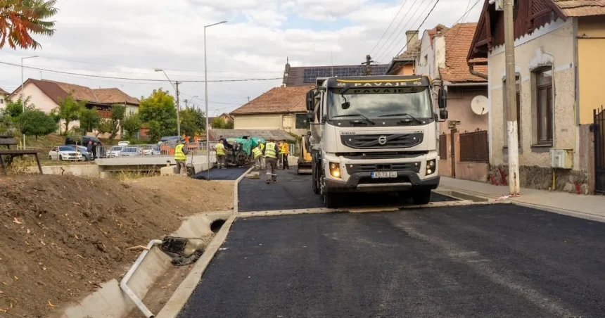 Primăria Mediaș continuă reabilitarea străzii Valea Adâncă și a podului peste Valea Moșnei