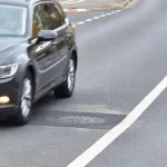 Primăria Sibiu repară 40 de capace de canal și guri de scurgere denivelate