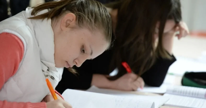 Profesorii din Sibiu au declarat 9,8 milioane lei din meditații; județul e pe locul 5